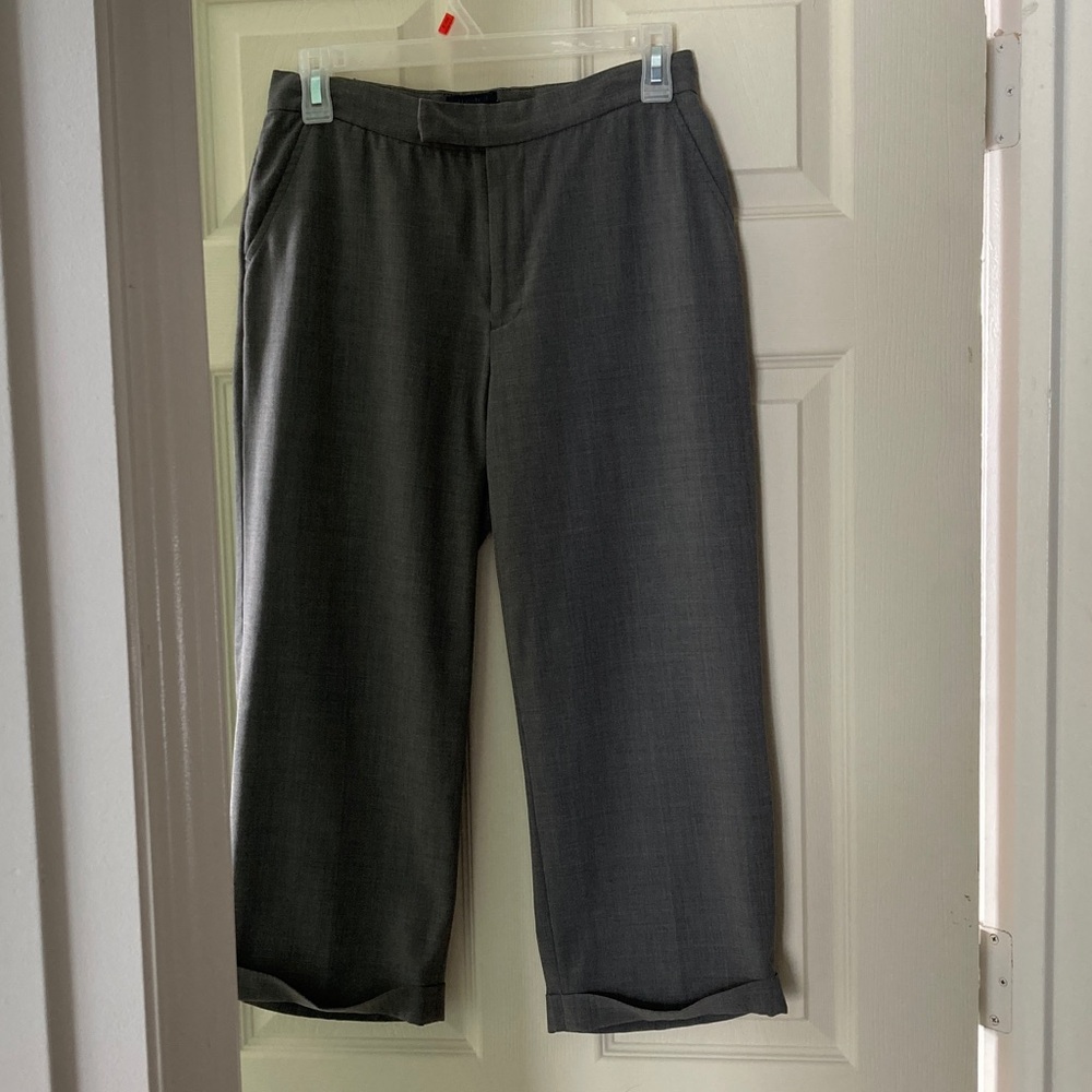 GAP Gray Women's Capris